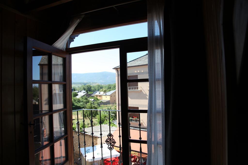 La Casina Del Pozo Villa Bembibre  ภายนอก รูปภาพ